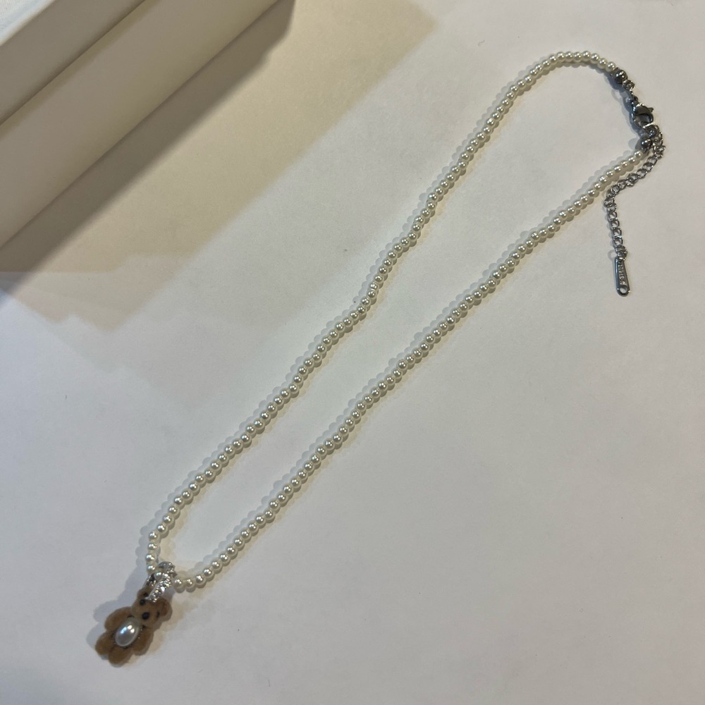 Flocked Pearl Bear Necklace